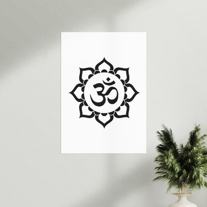 Aum Black & White